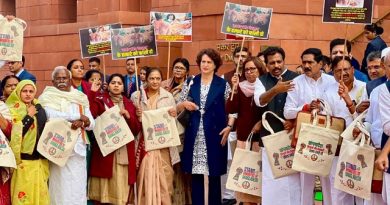 Congress MPs Protest for Bangladesh’s Minorities with Handbags